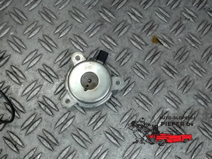 Gebruikte Nokkenas Sensor Ford Focus 3 Wagon 1.0 Ti-VCT EcoBoost 12V 125 Prijs € 47,25 Margeregeling aangeboden door Autosloperij Pieper BV