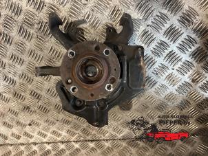 Gebruikte Fusee rechts-voor Volkswagen Polo III (6N2) 1.4 Prijs op aanvraag aangeboden door Autosloperij Pieper BV