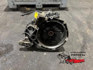 Gebruikte Versnellingsbak Ford Focus 3 Wagon 1.0 Ti-VCT EcoBoost 12V 125 Prijs € 498,75 Margeregeling aangeboden door Autosloperij Pieper BV