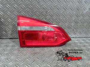 Gebruikte Achterlicht links Ford Focus 3 Wagon 1.0 Ti-VCT EcoBoost 12V 125 Prijs € 63,00 Margeregeling aangeboden door Autosloperij Pieper BV