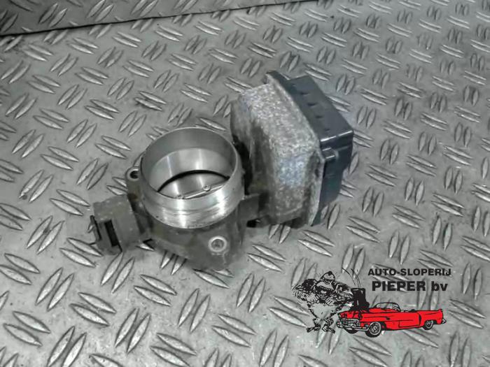 Gebruikte Gasklephuis Citroen C4 Picasso (UD/UE/UF) 1.8 16V Prijs € 63,00 Margeregeling aangeboden door Autosloperij Pieper BV