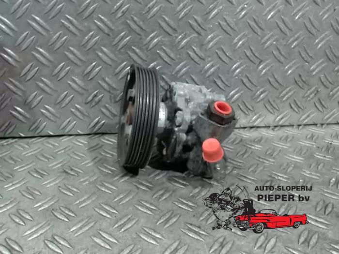 Gebruikte Pomp Servo Alfa Romeo 159 (939AX) 2.0 JTDm 170 16V Prijs € 157,50 Margeregeling aangeboden door Autosloperij Pieper BV