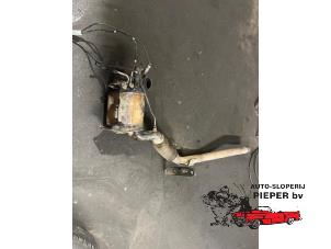 Gebruikte Roetfilter Volkswagen Caddy III (2KA,2KH,2CA,2CH) 1.6 TDI 16V Prijs op aanvraag aangeboden door Autosloperij Pieper BV