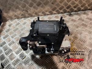 Gebruikte Mechatronic Volkswagen Caddy III (2KA,2KH,2CA,2CH) 1.9 TDI Prijs op aanvraag aangeboden door Autosloperij Pieper BV