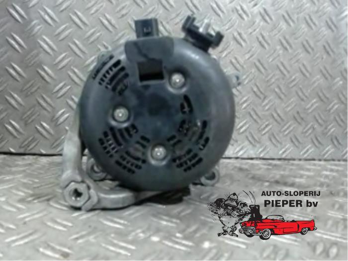 Dynamo van een BMW 5 serie Touring (F11) 520i 16V 2013