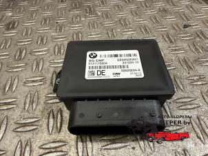 Gebruikte Handrem Module BMW 5 serie Touring (F11) 520i 16V Prijs € 47,25 Margeregeling aangeboden door Autosloperij Pieper BV