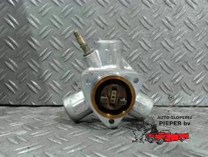 Gebruikte Hogedrukpomp Alfa Romeo 159 (939AX) 1.9 JTS 16V Prijs € 183,75 Margeregeling aangeboden door Autosloperij Pieper BV