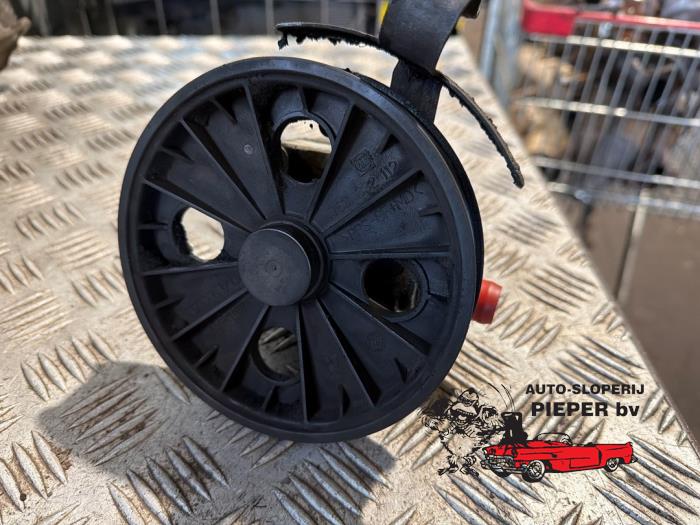 Gebruikte Pomp Servo Volvo S60 I (RS/HV) 2.4 20V 140 Prijs € 47,25 Margeregeling aangeboden door Autosloperij Pieper BV