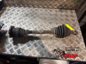 Gebruikte Homokineetas links-voor Volkswagen Golf IV (1J1) 2.3 V5 GTI 20V Prijs € 63,00 Margeregeling aangeboden door Autosloperij Pieper BV