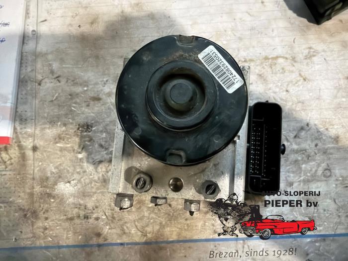 Gebruikte ABS Pomp Fiat Doblo Cargo (263) 1.4 16V Prijs € 105,00 Margeregeling aangeboden door Autosloperij Pieper BV