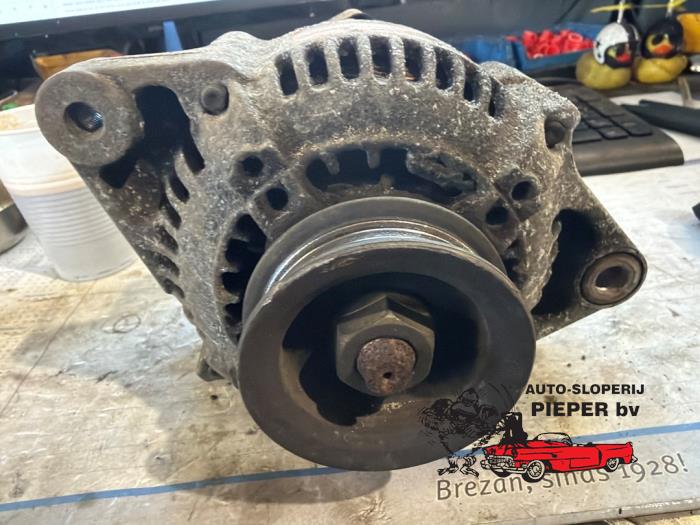Dynamo van een Toyota Starlet (EP8/NP8) 1.3 Friend,XLi 12V 1992