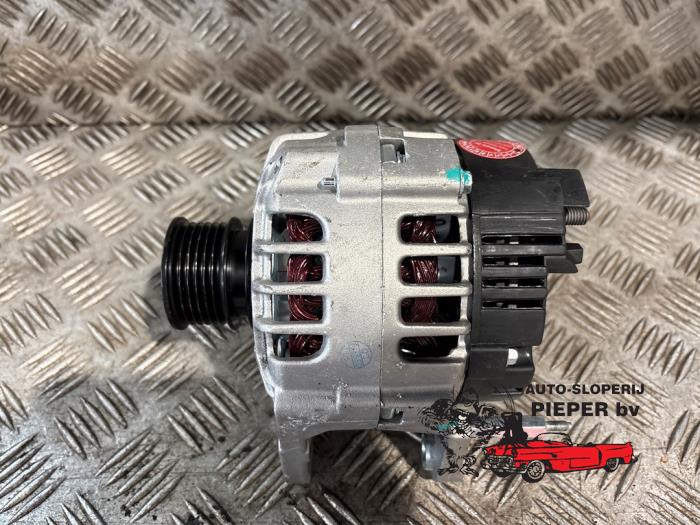 Gebruikte Dynamo Volkswagen Polo III (6N2) 1.4 Prijs € 42,00 Margeregeling aangeboden door Autosloperij Pieper BV