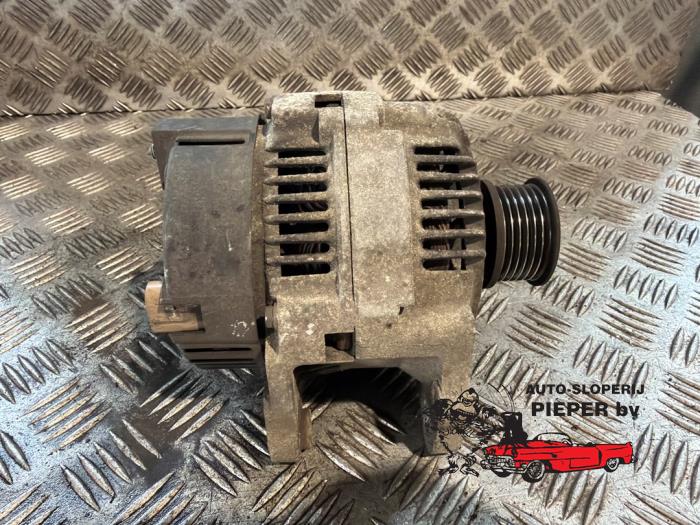 Gebruikte Alternator Volkswagen Polo III (6N2) 1.4 Prijs € 47,25 Margeregeling aangeboden door Autosloperij Pieper BV