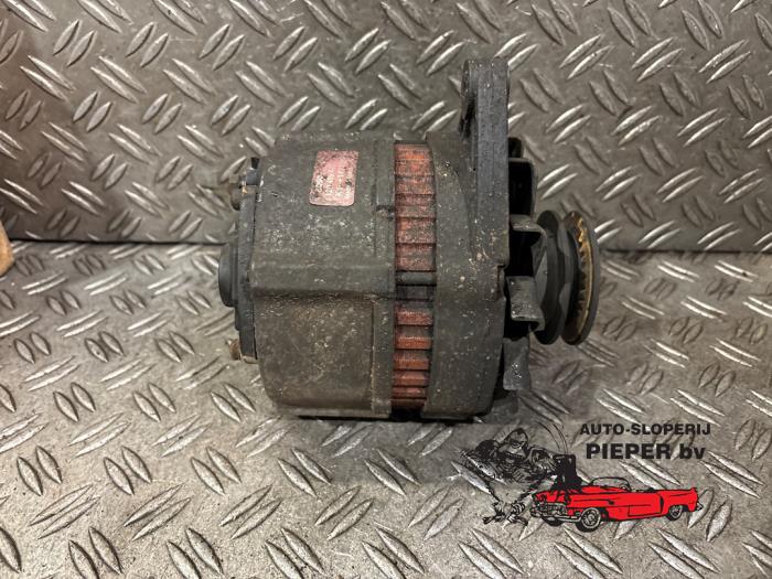 Gebruikte Dynamo Peugeot 205 II (20A/C) 1.4 Prijs € 42,00 Margeregeling aangeboden door Autosloperij Pieper BV