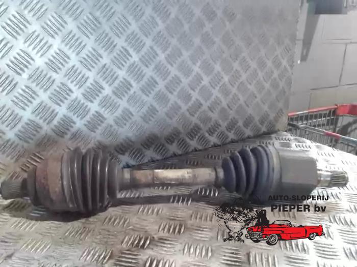 Gebruikte Aandrijfas links-voor Ford Mondeo IV 2.3 16V Prijs € 78,75 Margeregeling aangeboden door Autosloperij Pieper BV