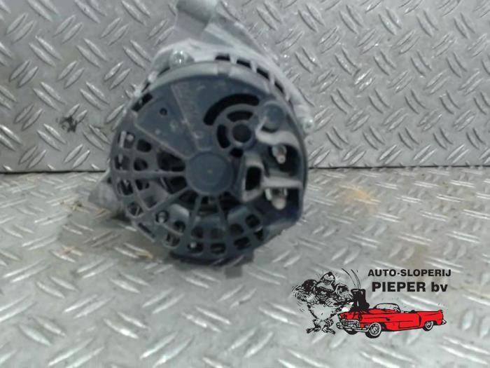 Alternator van een Fiat Grande Punto (199) 1.2 2006