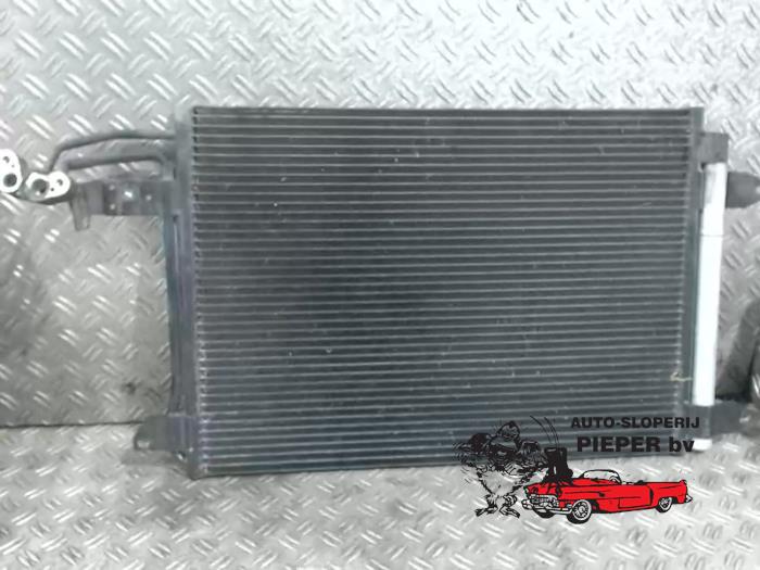 Gebruikte Airco Condensor Volkswagen Caddy III (2KA,2KH,2CA,2CH) 1.6 TDI 16V Prijs € 42,00 Margeregeling aangeboden door Autosloperij Pieper BV