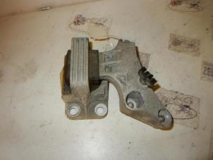 Gebruikte Motorsteun Renault Megane III Coupe (DZ) 1.4 16V TCe 130 Prijs op aanvraag aangeboden door Zelissen V.O.F. autodemontage