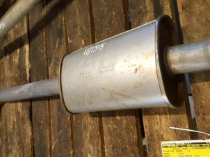 Gebruikte Uitlaat Middendemper Renault Scénic II (JM) 2.0 16V Prijs op aanvraag aangeboden door Zelissen V.O.F. autodemontage