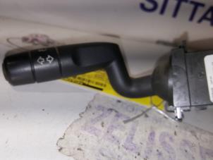 Gebruikte Pinker Schakelaar Landrover Freelander Prijs op aanvraag aangeboden door Zelissen V.O.F. autodemontage