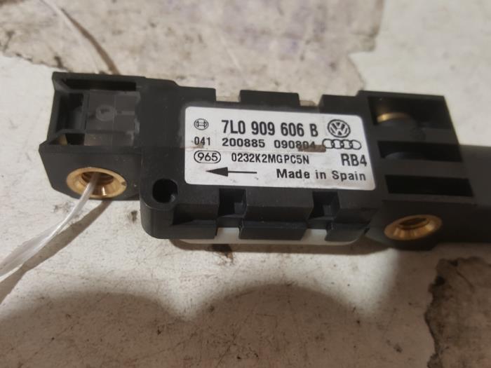 Volkswagen Touareg Airbag Sensoren voorraad Onderdelenlijn.nl