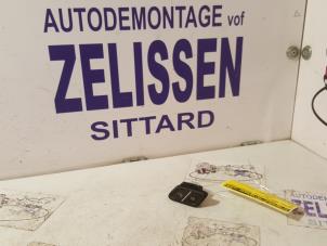 Gebruikte Centrale deurvergrendeling Schakelaar Volkswagen Polo V (6R) 1.4 TDI DPF BlueMotion technology Prijs op aanvraag aangeboden door Zelissen V.O.F. autodemontage