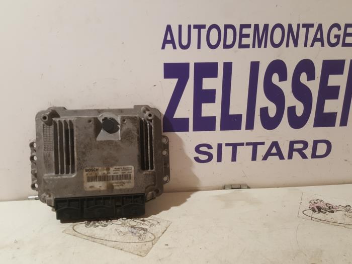 Gebruikte Computer Motormanagement Opel Vivaro 1.9 DI Prijs op aanvraag aangeboden door Zelissen V.O.F. autodemontage