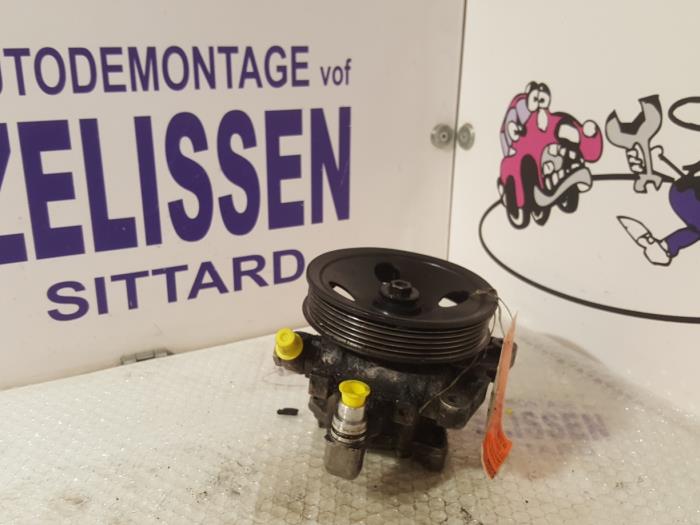 Gebruikte Pomp Servo Mercedes CLK (C208) 3.2 320 V6 18V Prijs € 105,00 Margeregeling aangeboden door Zelissen V.O.F. autodemontage
