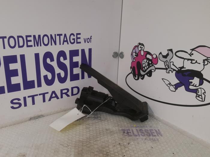 Gebruikte Sensor Gaspedaalpositie Volkswagen Passat (3C2) 2.0 TDI 16V 140 Prijs op aanvraag aangeboden door Zelissen V.O.F. autodemontage