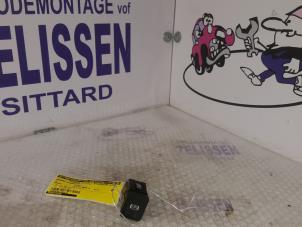 Gebruikte Handrem schakelaar Volkswagen Passat (3C2) 2.0 TDI 16V 140 Prijs op aanvraag aangeboden door Zelissen V.O.F. autodemontage