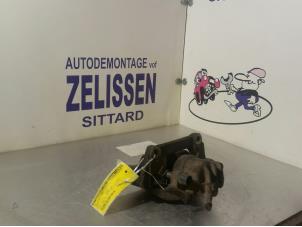 Gebruikte Remklauw (Tang) rechts-voor Volvo V70 (SW) 2.4 T 20V Prijs € 31,50 Margeregeling aangeboden door Zelissen V.O.F. autodemontage
