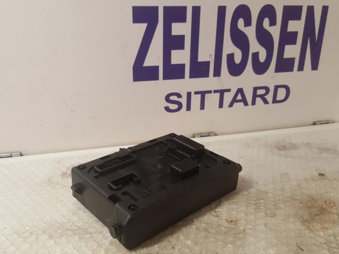 Gebruikte Computer Body Control Renault Clio III (BR/CR) 1.5 dCi 85 Prijs € 78,75 Margeregeling aangeboden door Zelissen V.O.F. autodemontage