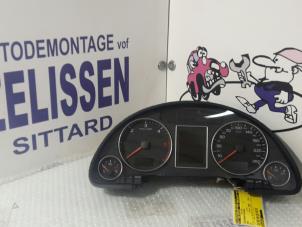 Gebruikte Cockpit Audi A4 Avant (B7) 3.0 TDI V6 24V Prijs € 131,25 Margeregeling aangeboden door Zelissen V.O.F. autodemontage