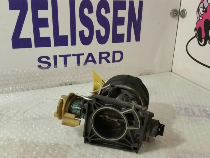 Gebruikte Gasklephuis Ford Fiesta 4 1.25 16V Prijs op aanvraag aangeboden door Zelissen V.O.F. autodemontage