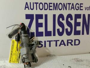 Gebruikte Kontaktslot + Sleutel Volkswagen New Beetle (9C1/9G1) 2.0 Prijs op aanvraag aangeboden door Zelissen V.O.F. autodemontage