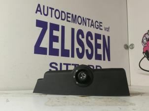 Gebruikte Spiegel Schakelaar Ford Fiesta 5 (JD/JH) 1.4 16V Prijs op aanvraag aangeboden door Zelissen V.O.F. autodemontage