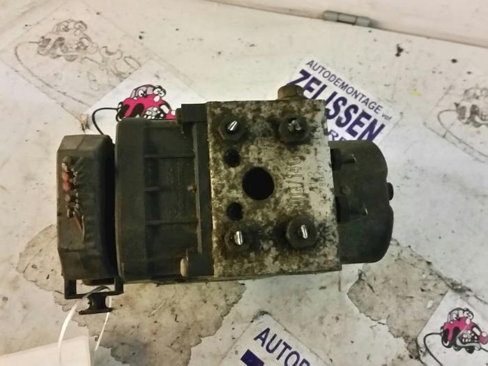 ABS Pomp van een Citroën Jumper (U5/ZB) 2.8 HDi 2005