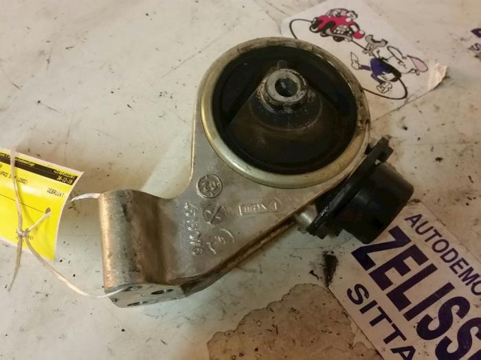 Gebruikte Motorrubber Mitsubishi Space Star (DG) 1.9 DI-D HP Prijs € 42,00 Margeregeling aangeboden door Zelissen V.O.F. autodemontage