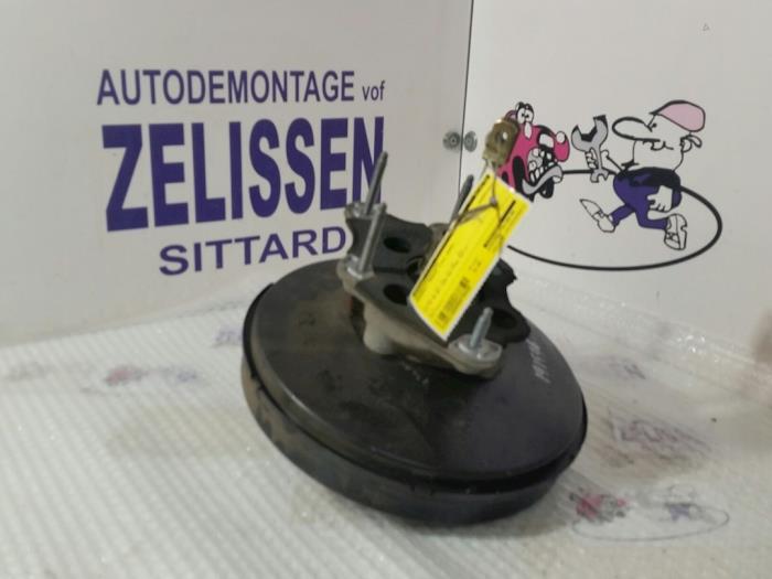 Gebruikte Rembekrachtiger Renault Modus/Grand Modus (JP) 1.4 16V Prijs € 78,75 Margeregeling aangeboden door Zelissen V.O.F. autodemontage