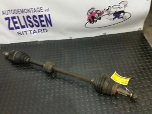 Gebruikte Homokineetas rechts-voor Toyota Corolla (E12) 1.6 16V VVT-i Prijs € 78,75 Margeregeling aangeboden door Zelissen V.O.F. autodemontage