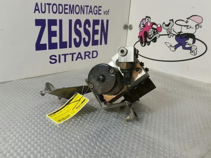 Gebruikte ABS Pomp Mercedes S (W220) 3.2 S-320 18V Prijs € 210,00 Margeregeling aangeboden door Zelissen V.O.F. autodemontage