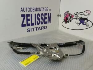 Gebruikte Ruitmechaniek 4Deurs links-achter Mercedes S (W220) 3.2 S-320 18V Prijs € 42,00 Margeregeling aangeboden door Zelissen V.O.F. autodemontage