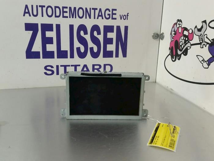 Gebruikte Display Interieur Audi A5 Quattro (B8C/S) Prijs € 210,00 Margeregeling aangeboden door Zelissen V.O.F. autodemontage