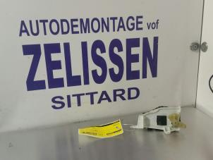 Gebruikte Kachelklep Motor Audi A5 Quattro (B8C/S) Prijs € 21,00 Margeregeling aangeboden door Zelissen V.O.F. autodemontage