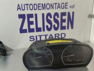 Gebruikte Instrumentenpaneel BMW X3 (E83) 3.0i xDrive 24V Prijs € 105,00 Margeregeling aangeboden door Zelissen V.O.F. autodemontage
