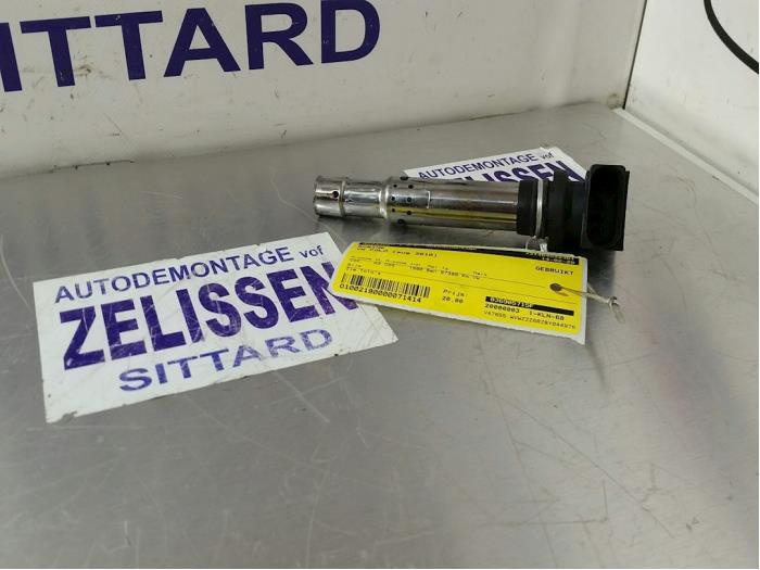 Bobine van een Volkswagen Polo V (6R) 1.4 16V 2010