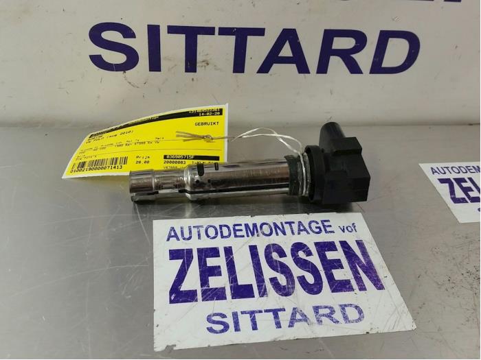Bobine van een Volkswagen Polo V (6R) 1.4 16V 2010