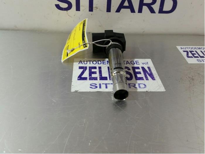 Bobine van een Volkswagen Polo V (6R) 1.4 16V 2010