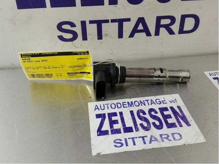 Bobine van een Volkswagen Polo V (6R) 1.4 16V 2010
