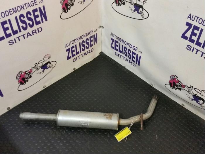 Gebruikte Uitlaat Middendemper Volkswagen Polo III (6N1) 1.6i 75 Prijs € 31,50 Margeregeling aangeboden door Zelissen V.O.F. autodemontage